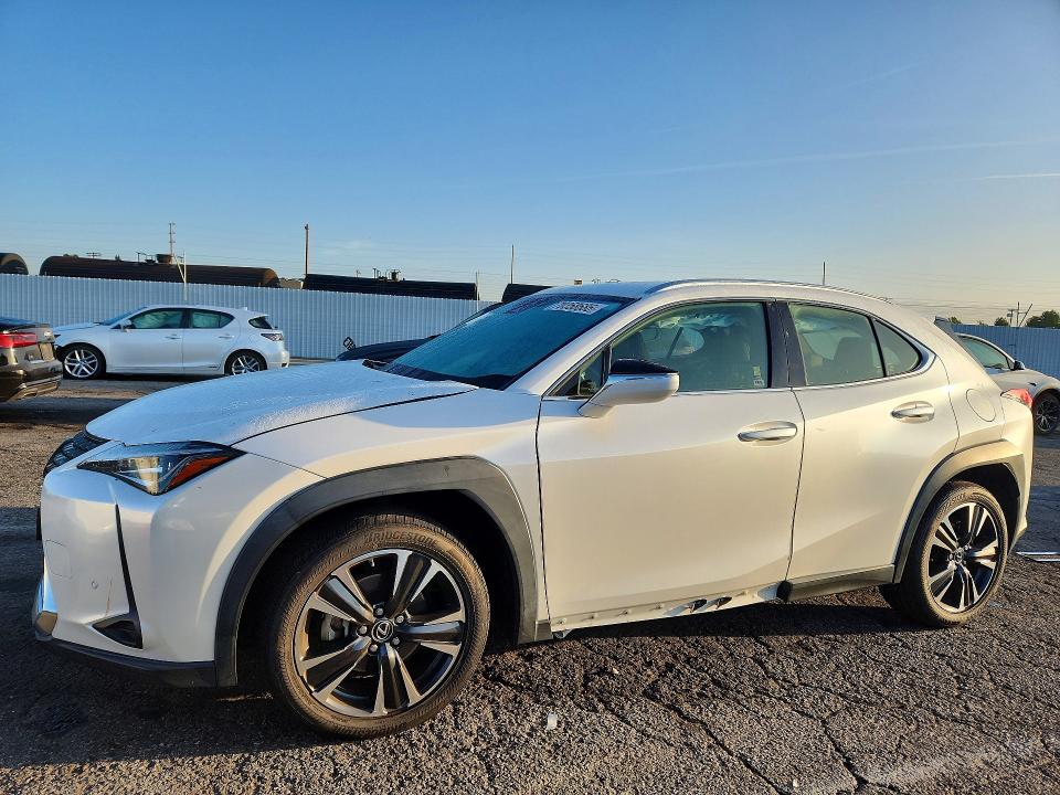Auction sale of the 2021 Lexus Ux, vin: JTHX3JBH6M2040378, lot number: 70358686
