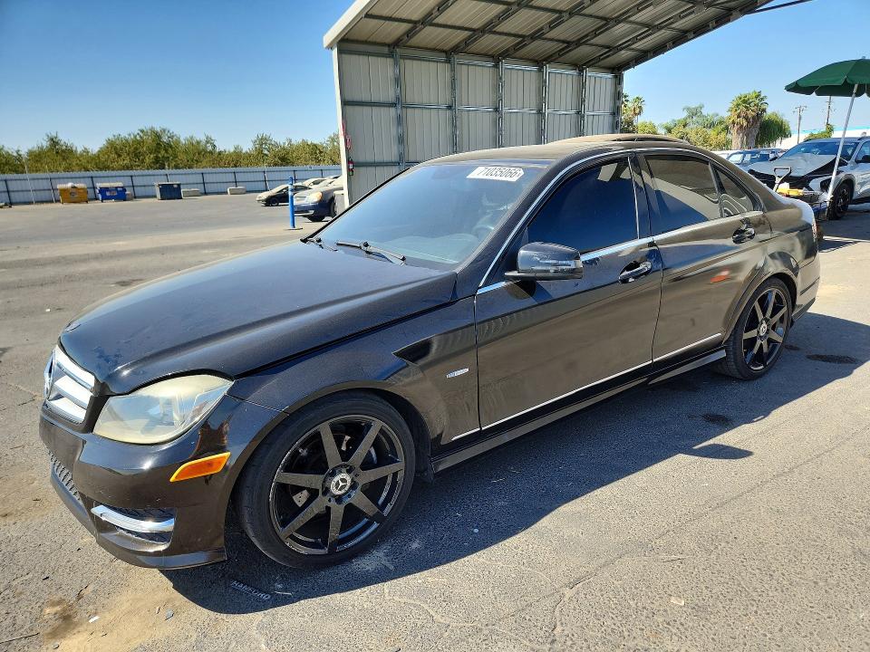 2012 Mercedes-benz C მანქანა იყიდება აუქციონზე, vin: WDDGF4HB2CA625109, აუქციონის ნომერი: 71035066