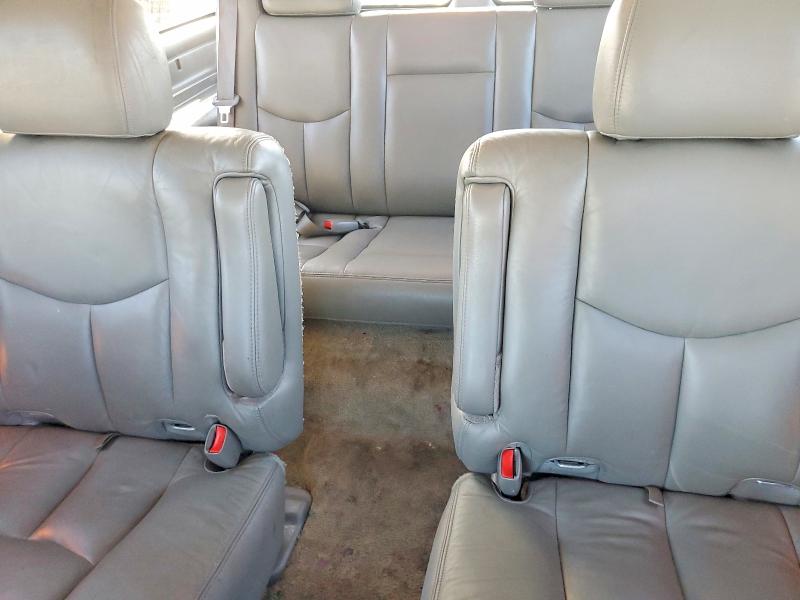 Продажа на аукционе авто 2003 Chevrolet Suburban, vin: 3GNFK16Z93G201662, номер лота: 69715126