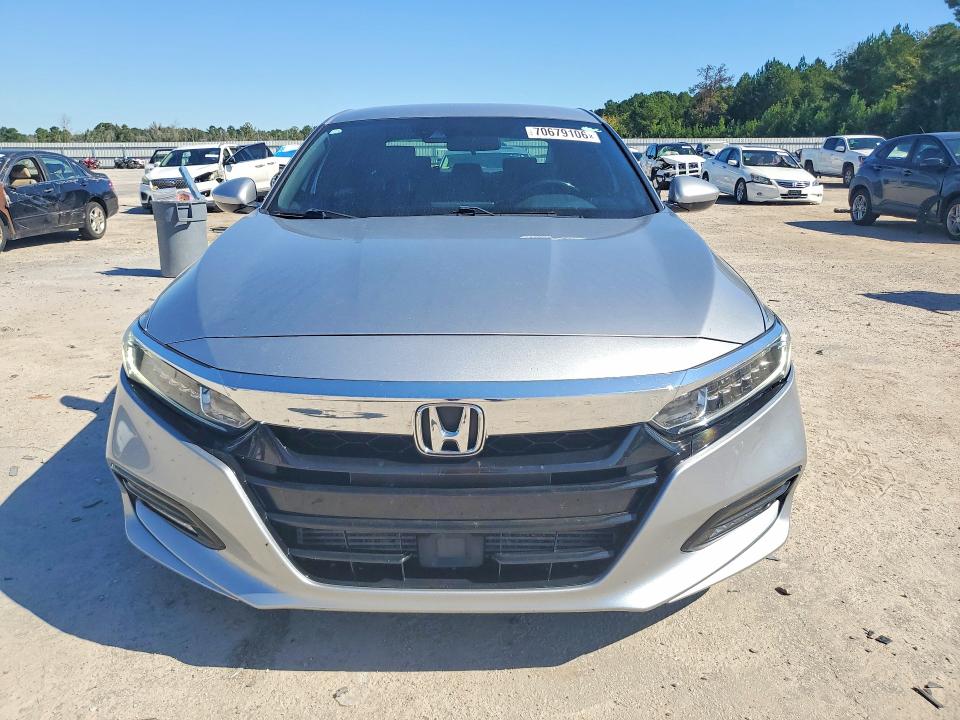 Продаж на аукціоні авто 2018 Honda Accord, vin: 1HGCV1F36JA150732, номер лоту: 70679106
