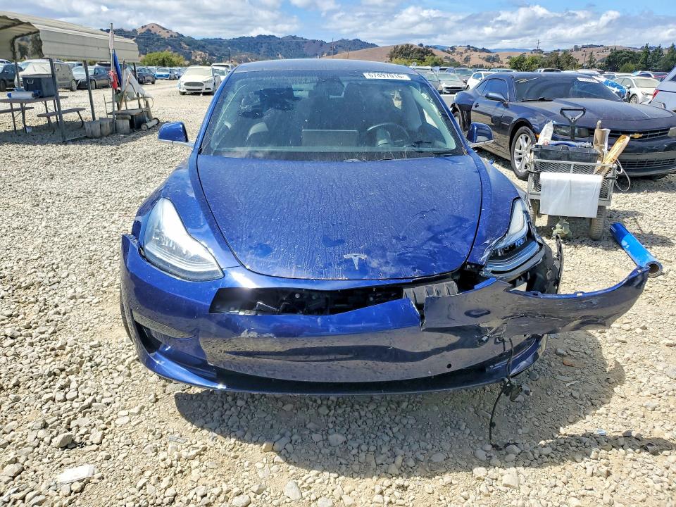 67497016 :رقم المزاد ، 5YJ3E1EA7JF160952 vin ، 2018 Tesla Model 3 مزاد بيع