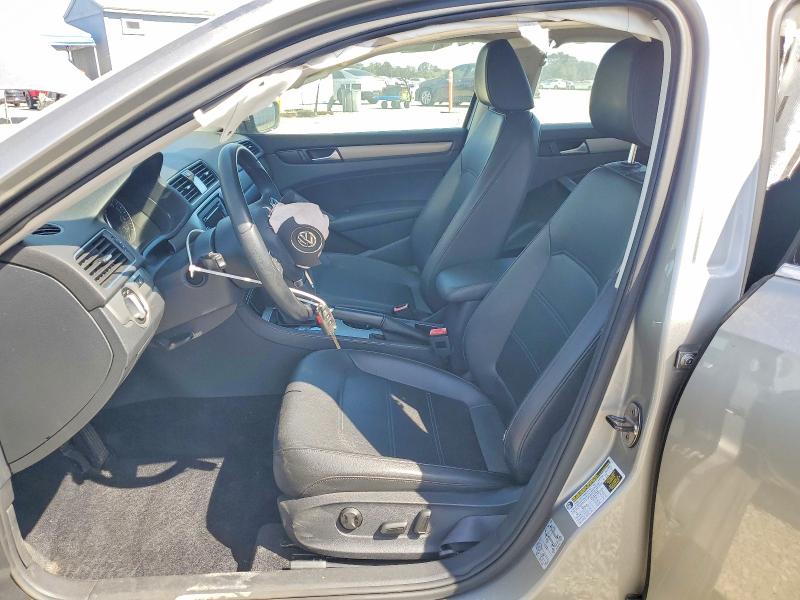 70514896 :رقم المزاد ، 1VWBP7A34EC015304 vin ، 2014 Volkswagen Passat مزاد بيع