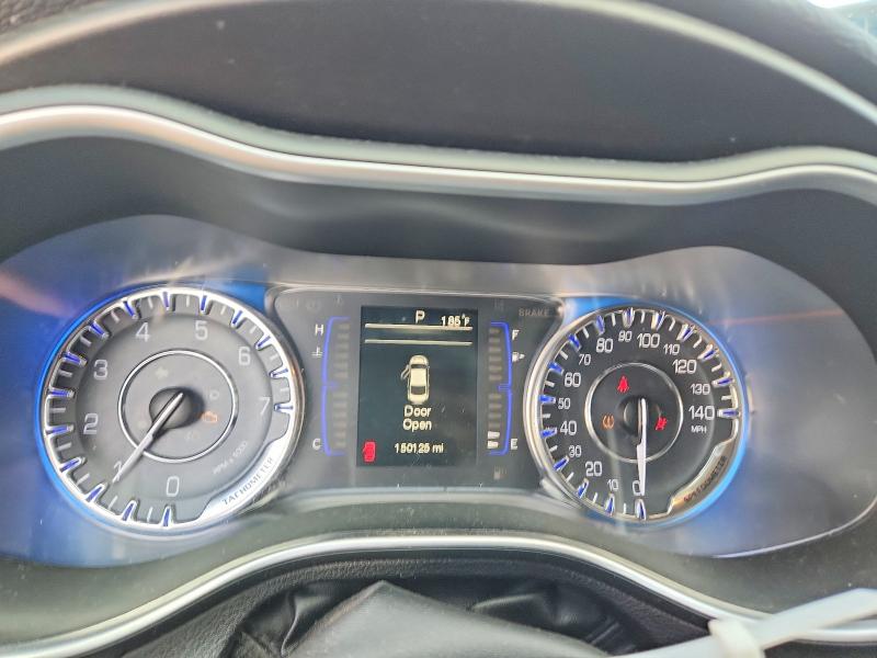 Продажа на аукционе авто 2015 Chrysler 200, vin: 1C3CCCAB0FN651778, номер лота: 69890946