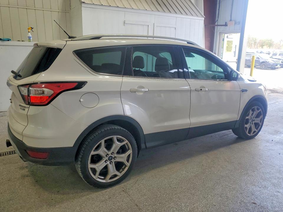 Продажа на аукционе авто 2017 Ford Escape, vin: 1FMCU9J97HUC38155, номер лота: 70880226