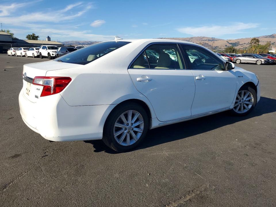 2012 Toyota Camry Hybrid მანქანა იყიდება აუქციონზე, vin: 4T1BD1FK5CU006607, აუქციონის ნომერი: 68632216
