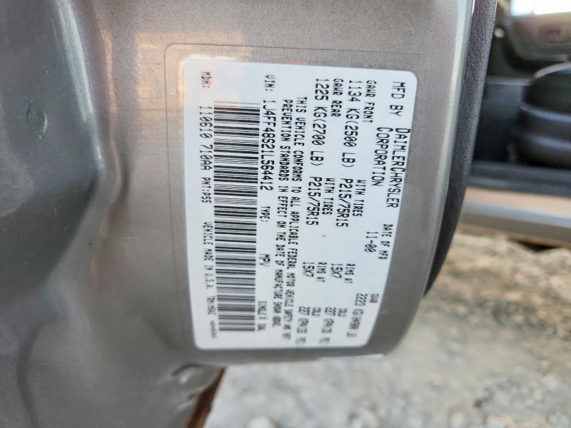 2001 Jeep Cherokee მანქანა იყიდება აუქციონზე, vin: 1J4FF48S21L564412, აუქციონის ნომერი: 67047836
