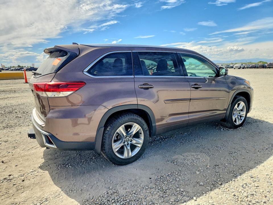 Продажа на аукционе авто 2017 Toyota Highlander, vin: 5TDDZRFH7HS403409, номер лота: 69001076