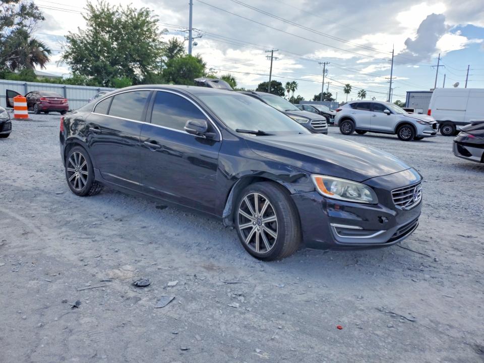 2018 Volvo S60 მანქანა იყიდება აუქციონზე, vin: LYV402HK8JB170596, აუქციონის ნომერი: 70048546