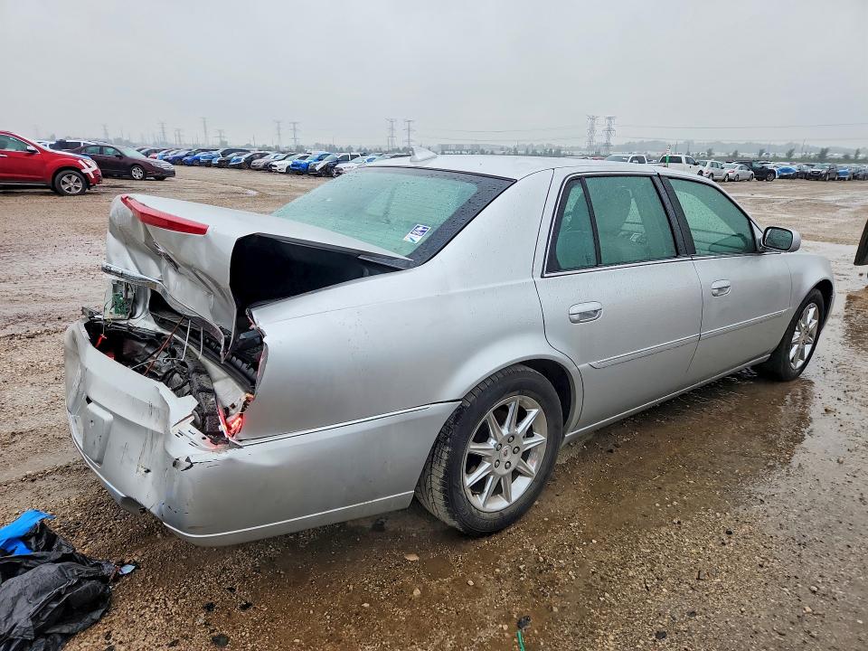 70838176 :رقم المزاد ، 1G6KD5EY9AU119011 vin ، 2010 Cadillac Dts مزاد بيع