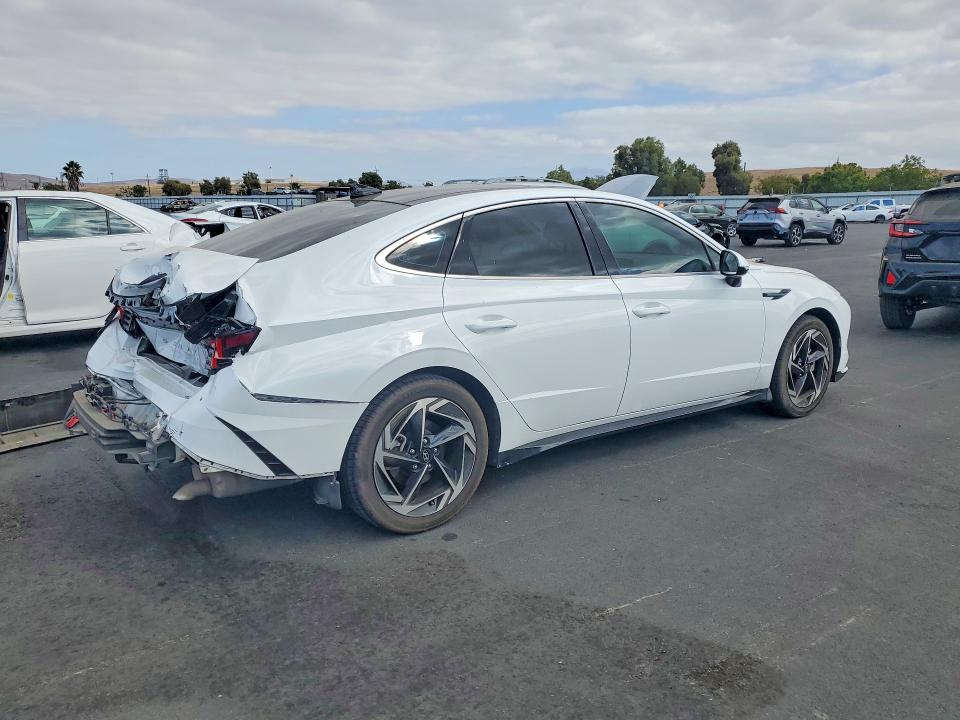 2024 Hyundai Sonata მანქანა იყიდება აუქციონზე, vin: KMHL14JA7RA418860, აუქციონის ნომერი: 69559906