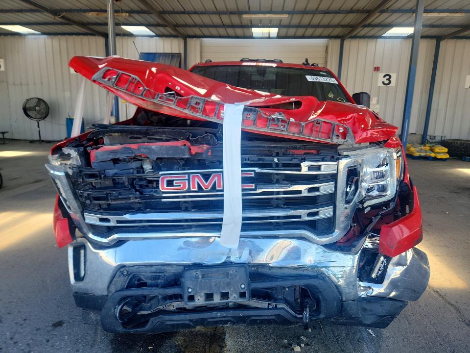 69613226 :رقم المزاد ، 1GT49ME79MF210216 vin ، 2021 Gmc Sierra مزاد بيع