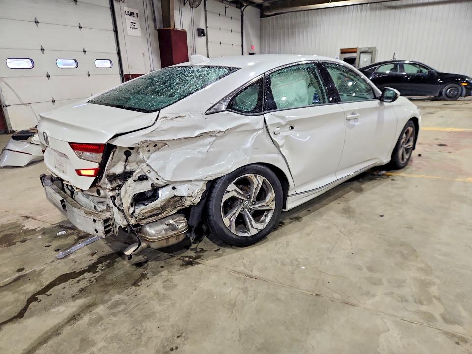 Продажа на аукционе авто 2018 Honda Accord, vin: 1HGCV1F68JA025094, номер лота: 69350946