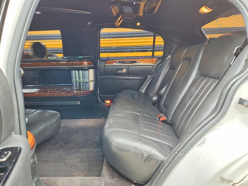 67634996 :رقم المزاد ، 1L1FM88W07Y604257 vin ، 2007 Lincoln Town Car مزاد بيع