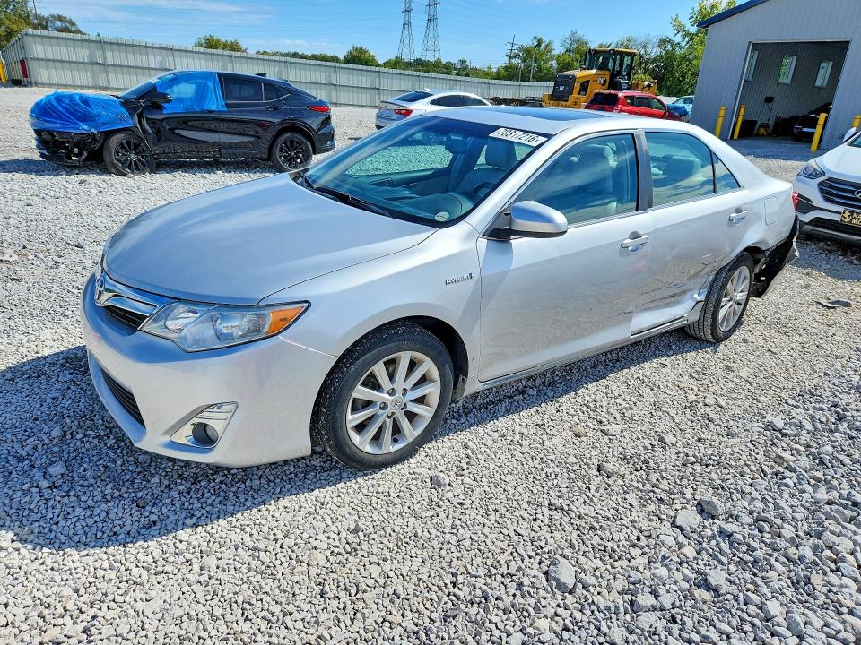 70317216 :رقم المزاد ، 4T1BD1FK5EU110971 vin ، 2014 Toyota Camry Hybrid مزاد بيع