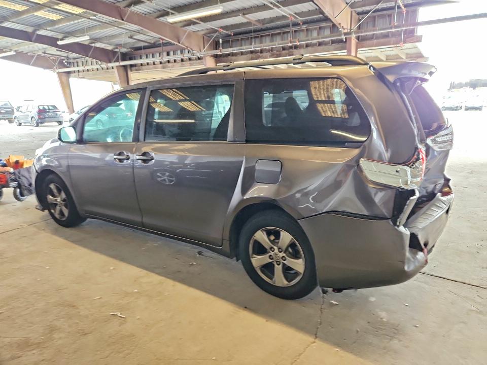 2014 Toyota Sienna მანქანა იყიდება აუქციონზე, vin: 5TDKK3DC3ES431865, აუქციონის ნომერი: 67671096