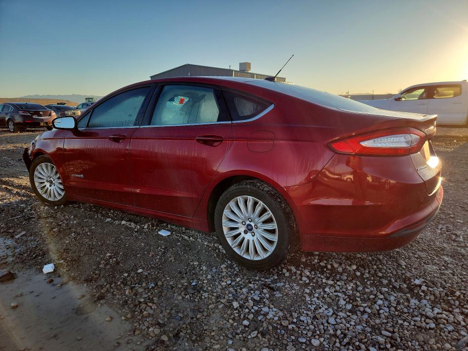 Продажа на аукционе авто 2016 Ford Fusion, vin: 3FA6P0LU7GR173356, номер лота: 69712746