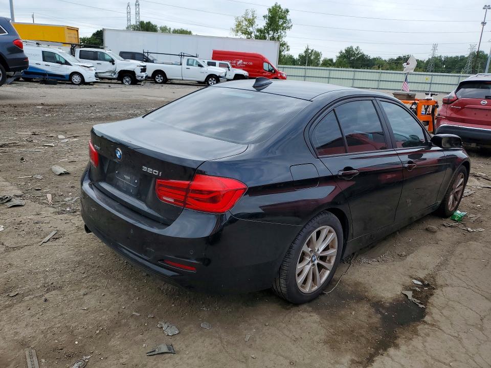 Auction sale of the 2017 Bmw 320, vin: WBA8A3C38HK693064        , lot number: 68424486