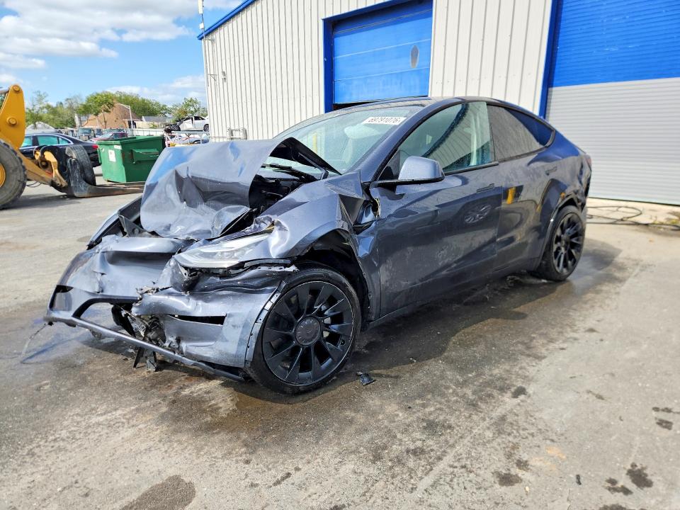 Auction sale of the 2023 Tesla Model Y, vin: 7SAYGDEE0PA110102, lot number: 69791076