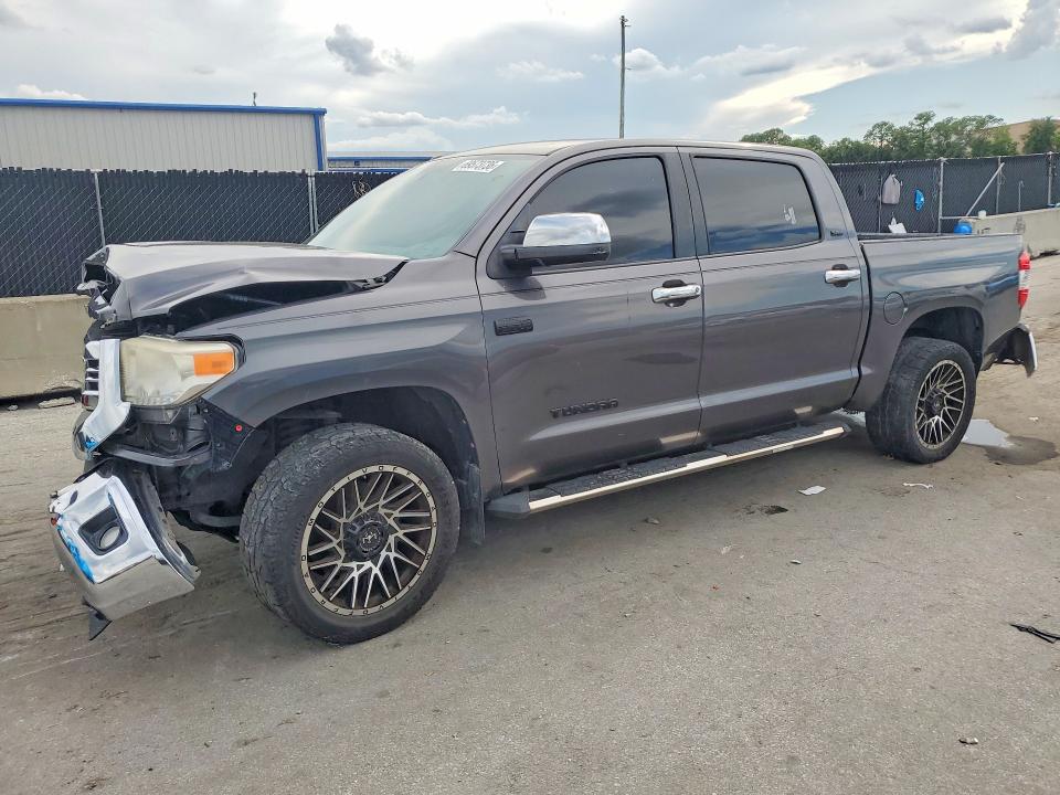 Продажа на аукционе авто 2017 Toyota Tundra, vin: 5TFDW5F18HX665342, номер лота: 69573736