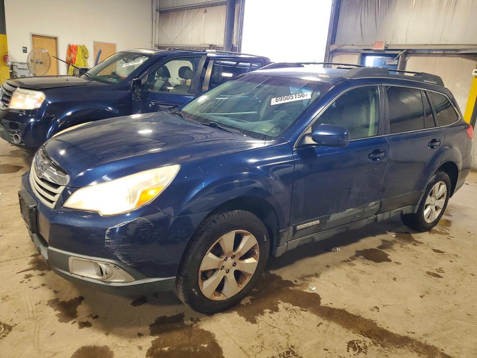 69505156 :رقم المزاد ، 4S4BRBCC8A3344185 vin ، 2010 Subaru Outback مزاد بيع