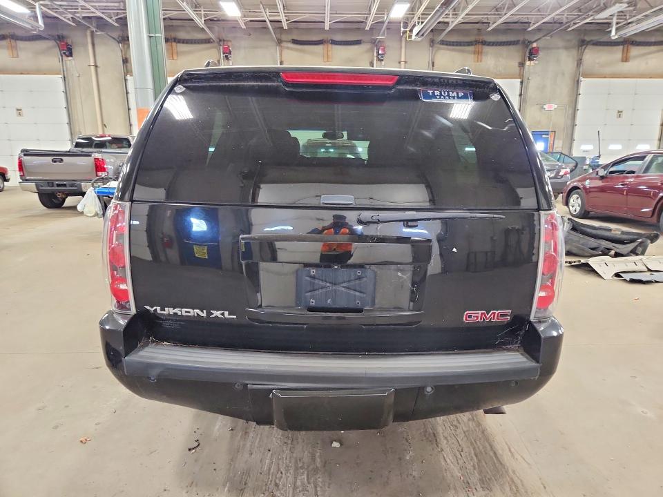 2014 Gmc Yukon Xl მანქანა იყიდება აუქციონზე, vin: 1GKS2MEF3ER170710, აუქციონის ნომერი: 68602776