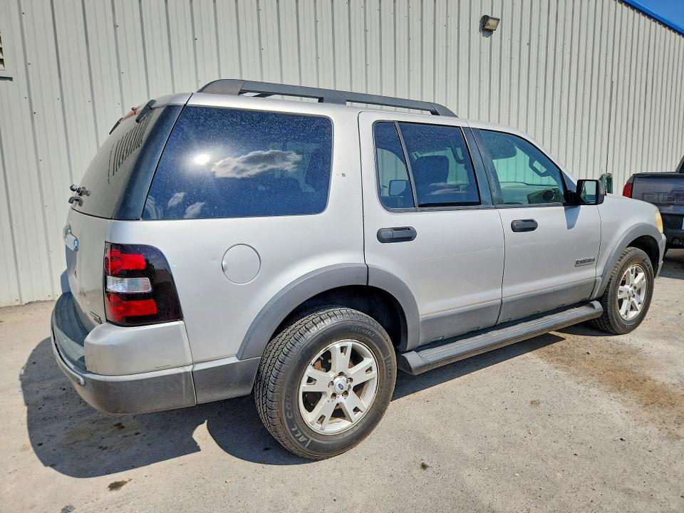 2006 Ford Explorer მანქანა იყიდება აუქციონზე, vin: 1FMEU63E16UA92267, აუქციონის ნომერი: 67380286