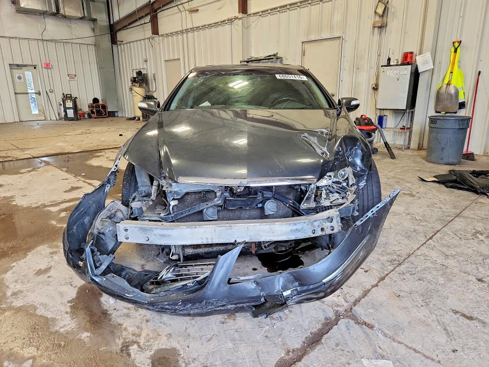 68651416 :رقم المزاد ، JH4KB16505C010401 vin ، 2005 Acura Rl مزاد بيع
