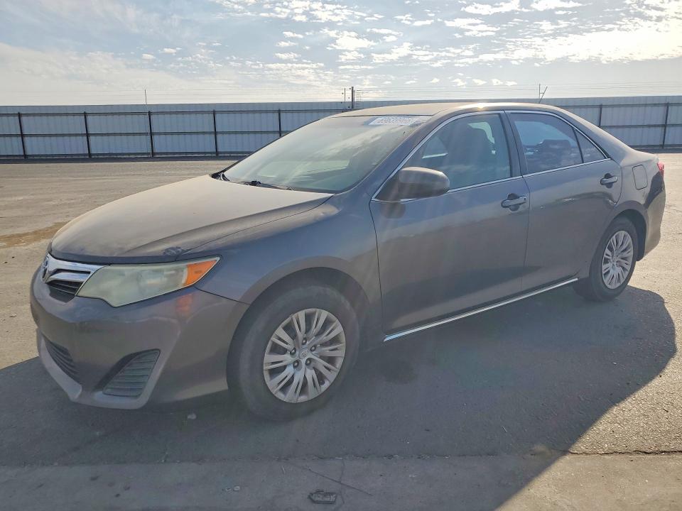 69639966 :رقم المزاد ، 4T4BF1FKXER385252 vin ، 2014 Toyota Camry مزاد بيع