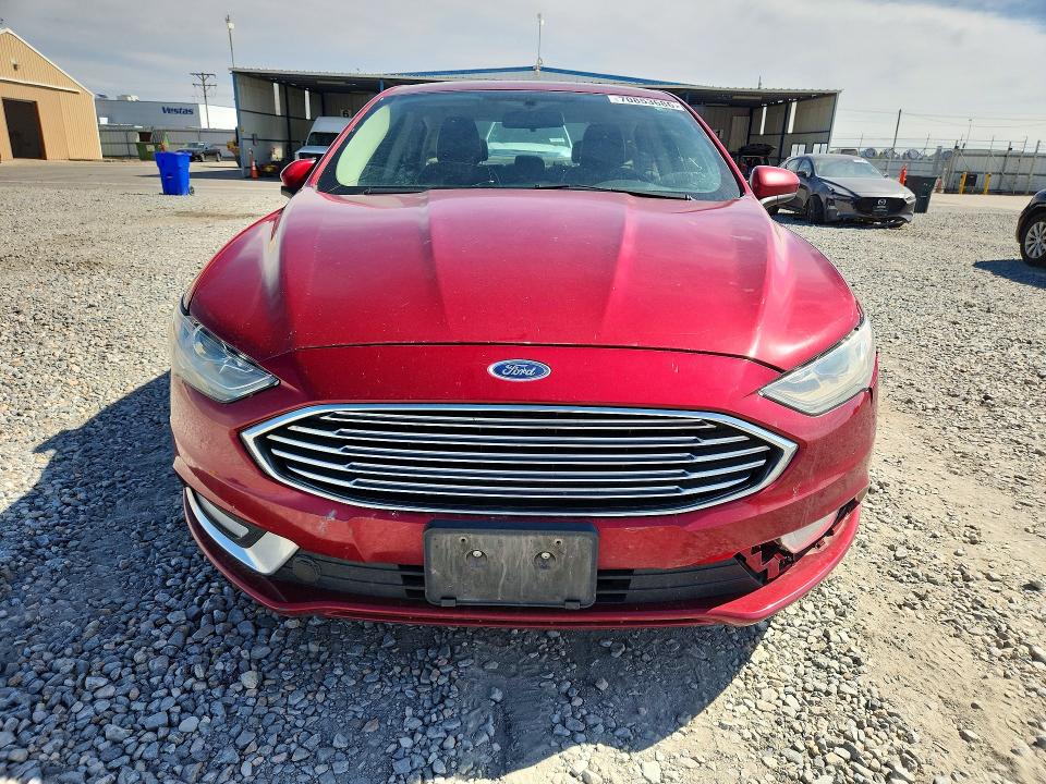70853686 :رقم المزاد ، 3FA6P0H73HR407917 vin ، 2017 Ford Fusion مزاد بيع