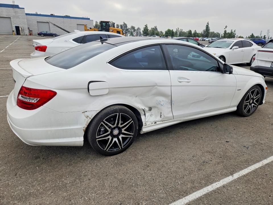 Продаж на аукціоні авто 2013 Mercedes-benz C, vin: WDDGJ4HB4DG080561, номер лоту: 68869216