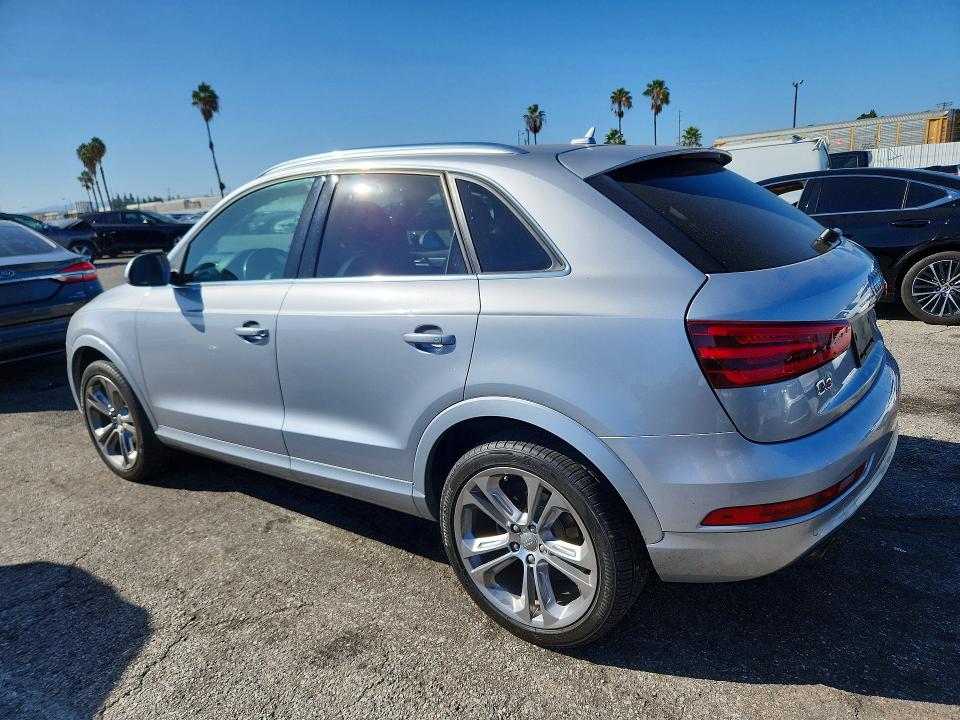 2015 Audi Q3 მანქანა იყიდება აუქციონზე, vin: WA1GFCFS1FR002359, აუქციონის ნომერი: 68855406