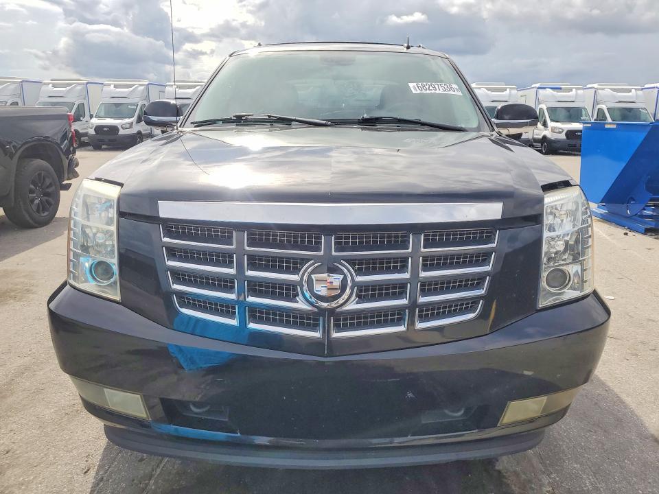 Продажа на аукционе авто 2008 Cadillac Escalade, vin: 3GYFK62808G123776, номер лота: 68297536