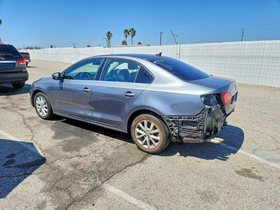 68802736 :رقم المزاد ، 3VWD17AJ3EM336841 vin ، 2014 Volkswagen Jetta مزاد بيع