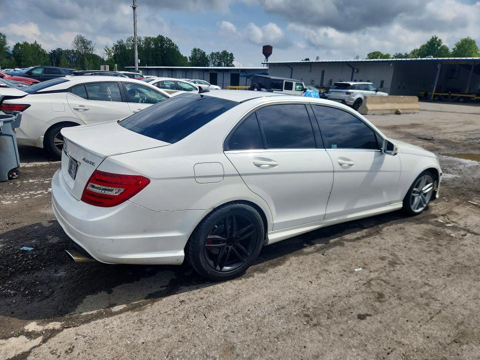 2013 Mercedes-benz C მანქანა იყიდება აუქციონზე, vin: WDDGF8ABXDR264751, აუქციონის ნომერი: 67314216