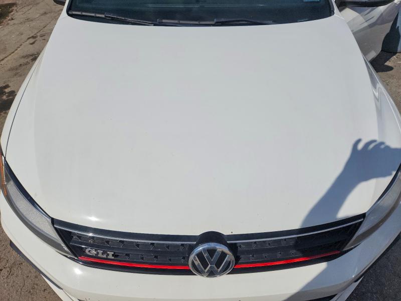 70143366 :رقم المزاد ، 3VW4T7AJ8HM345128 vin ، 2017 Volkswagen Jetta مزاد بيع