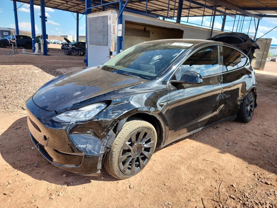 67827006 :رقم المزاد ، 7SAYGAEEXNF391887 vin ، 2022 Tesla Model Y مزاد بيع