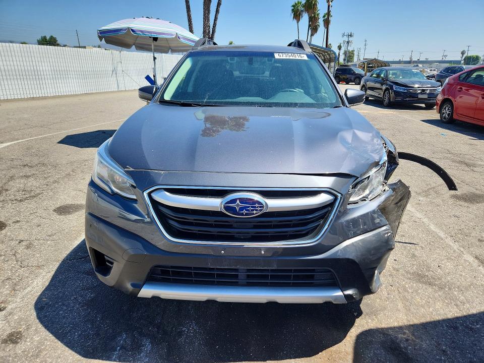 67354016 :رقم المزاد ، 4S4BTGND4L3222592 vin ، 2020 Subaru Outback مزاد بيع