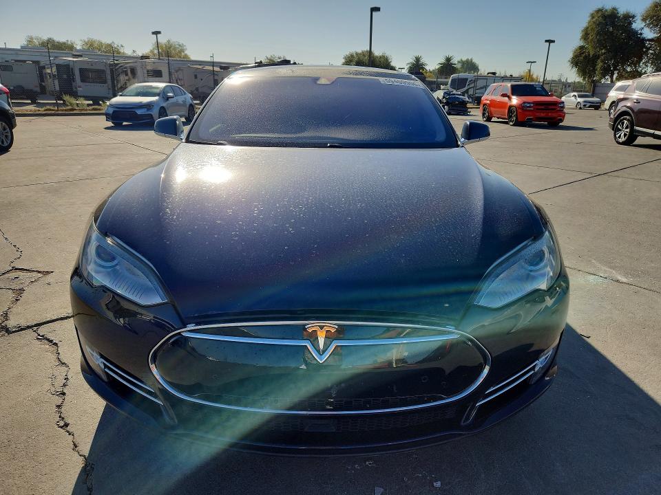 Продажа на аукционе авто 2014 Tesla Model S, vin: 5YJSA1H18EFP57133, номер лота: 59409906