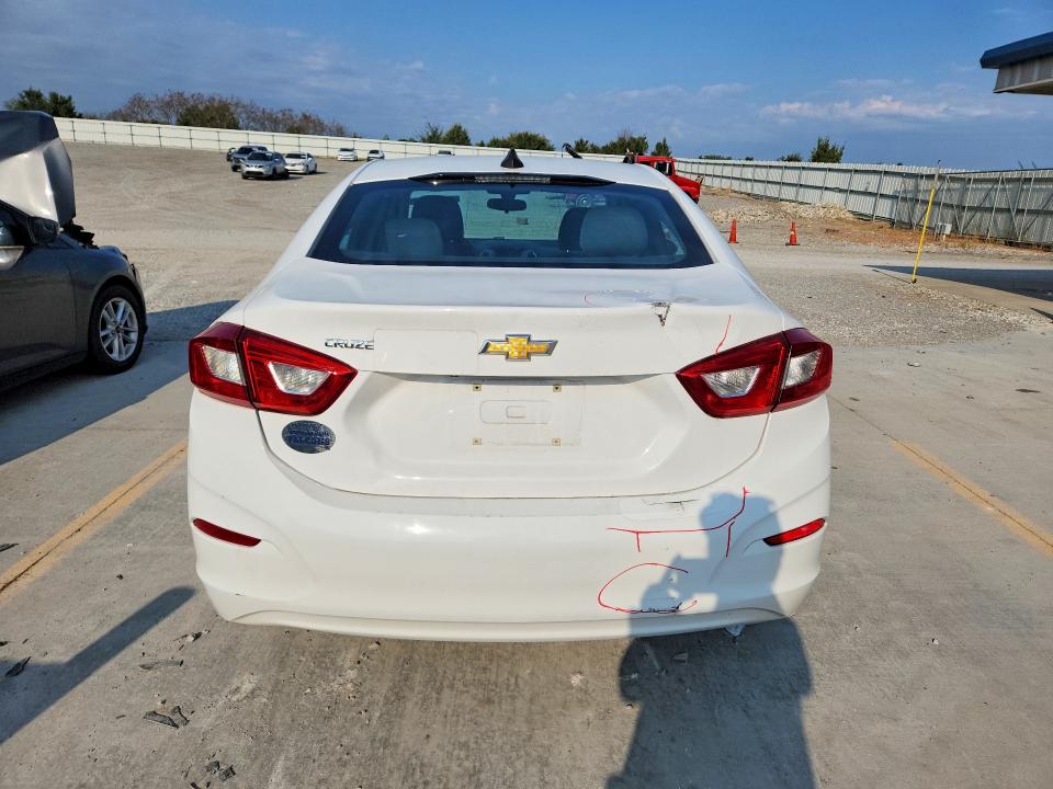 2018 Chevrolet Cruze მანქანა იყიდება აუქციონზე, vin: 1G1BC5SM2J7167104, აუქციონის ნომერი: 68198526