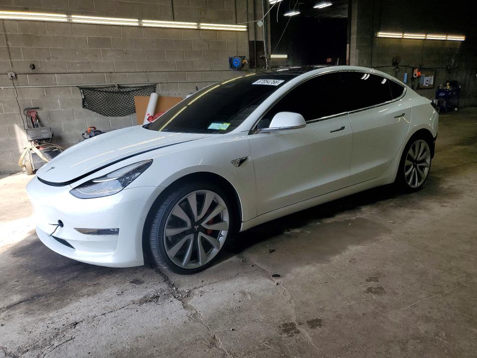 Продажа на аукционе авто 2018 Tesla Model 3, vin: 5YJ3E1EB8JF106570, номер лота: 67054766