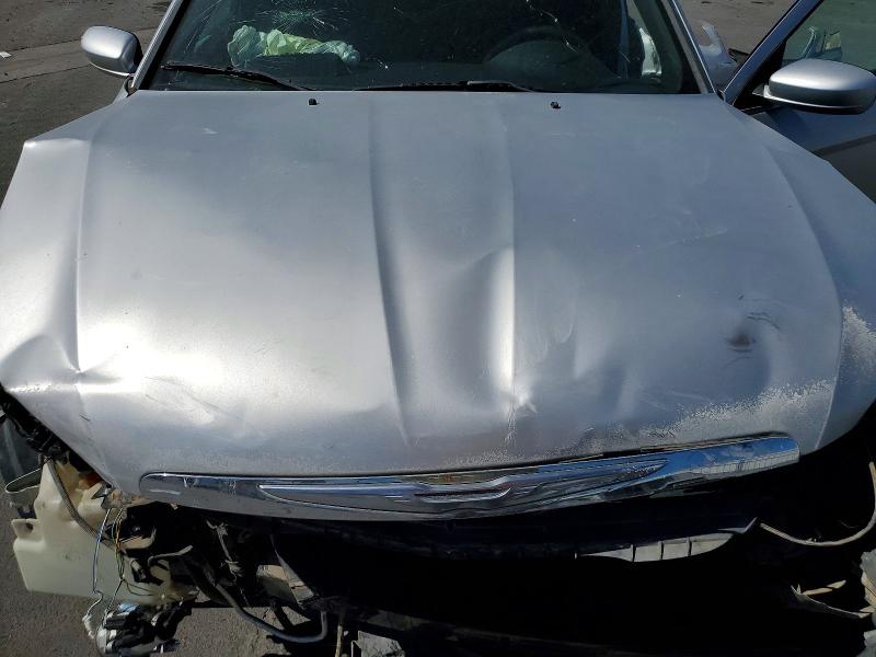 68819756 :رقم المزاد ، 1C3CCBAB4CN289573 vin ، 2012 Chrysler 200 مزاد بيع