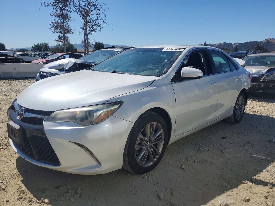 2015 Toyota Camry მანქანა იყიდება აუქციონზე, vin: 4T1BF1FK9FU083608, აუქციონის ნომერი: 70287626