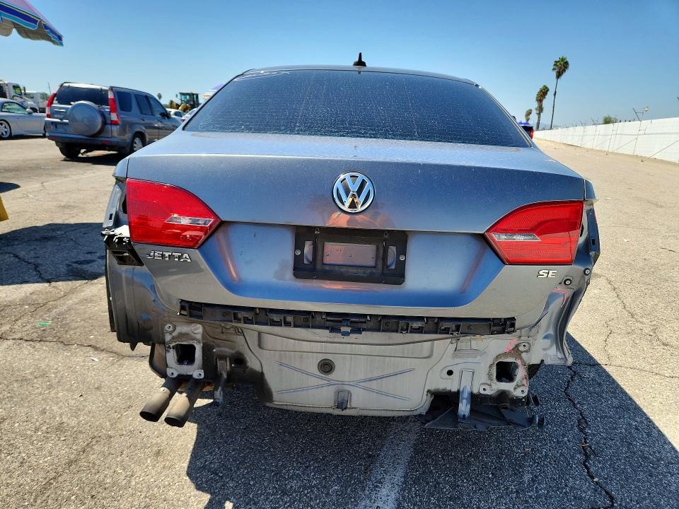 68802736 :رقم المزاد ، 3VWD17AJ3EM336841 vin ، 2014 Volkswagen Jetta مزاد بيع