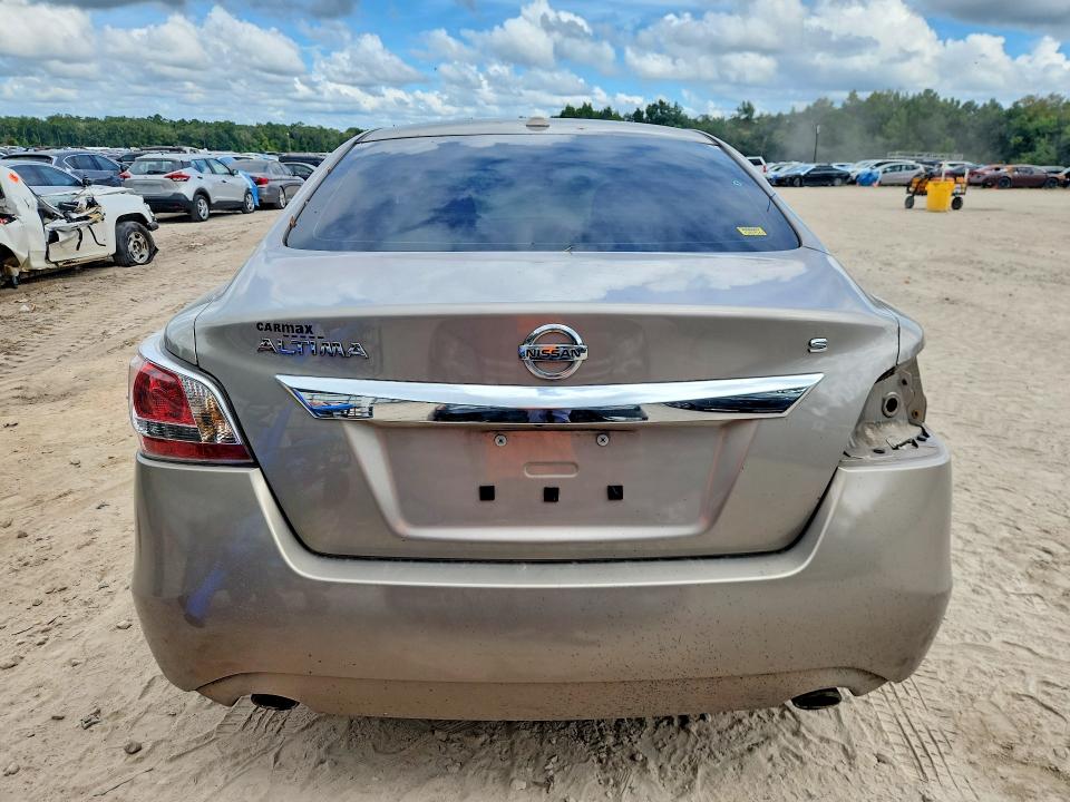 2015 Nissan Altima მანქანა იყიდება აუქციონზე, vin: 1N4AL3AP1FC292621, აუქციონის ნომერი: 67867846