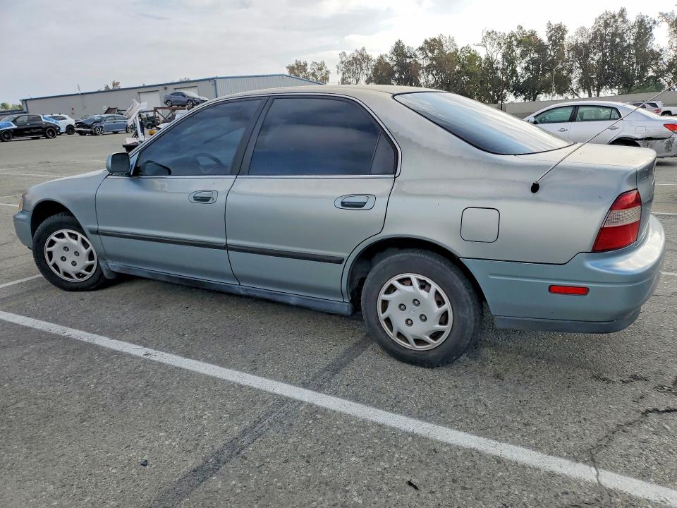 Продажа на аукционе авто 1994 Honda Accord, vin: JHMCD5639RC015915, номер лота: 69867046