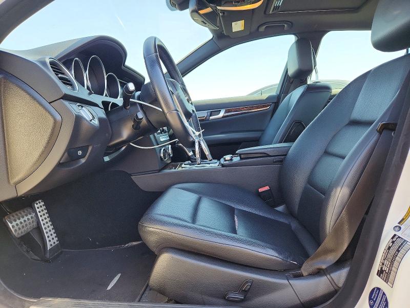 67401286 :رقم المزاد ، WDDGF4HB0EG242799 vin ، 2014 Mercedes-benz C مزاد بيع