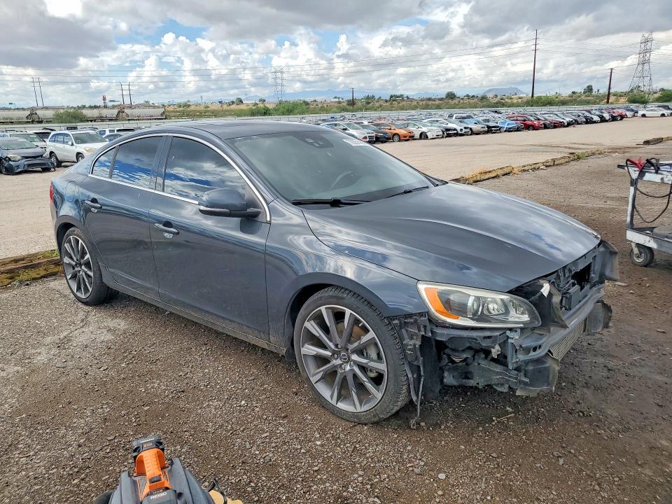 Продажа на аукционе авто 2015 Volvo S60, vin: YV126MFM4F1340435, номер лота: 70551456