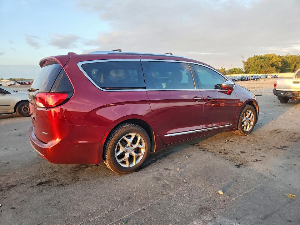 69620666 :رقم المزاد ، 2C4RC1GG3HR620382 vin ، 2017 Chrysler Pacifica مزاد بيع
