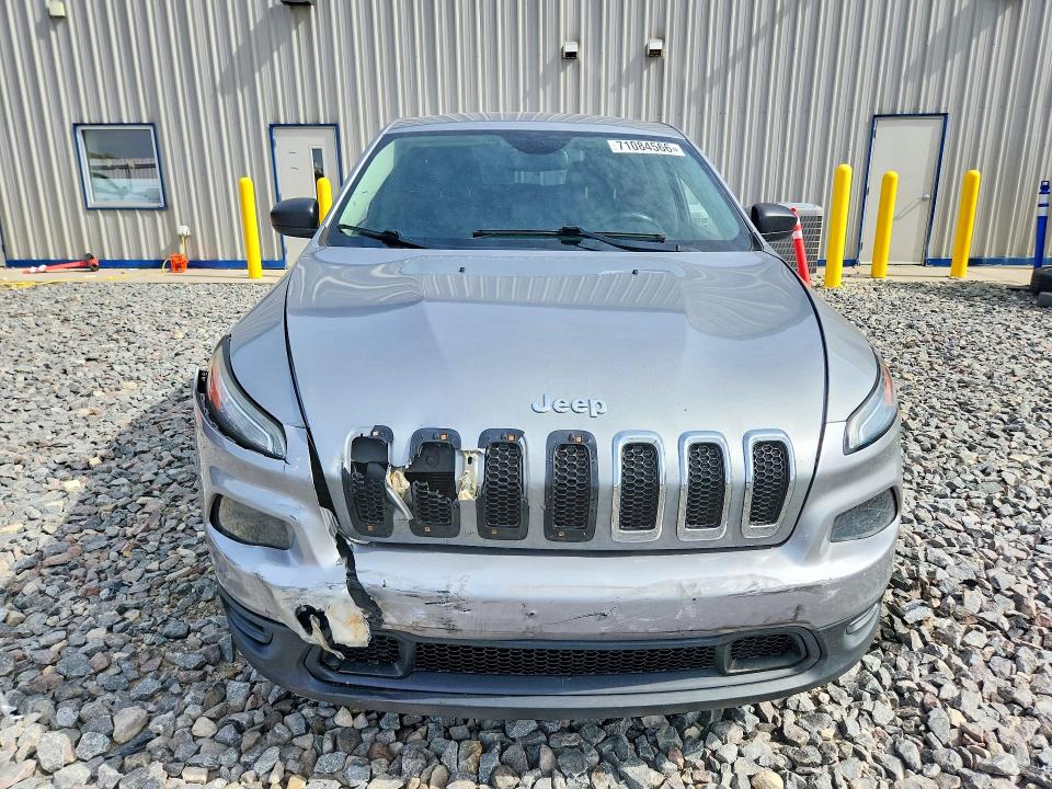 71084566 :رقم المزاد ، 1C4PJLAB0FW573063 vin ، 2015 Jeep Cherokee مزاد بيع