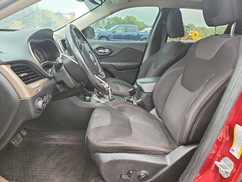 68417086 :رقم المزاد ، 1C4PJMCB7FW675379 vin ، 2015 Jeep Cherokee مزاد بيع